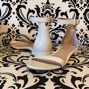 Stuart Weitzman Nudistflat Sandal